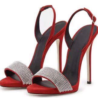 Talons Rouge Élégants avec Détails en Strass et Talon Haut pour une Look Sophistiqué